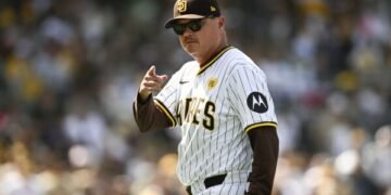 First MLB 'Offseason' Shock: Mike Shildt Retires 7 Mike Shildt Padres Retires